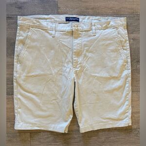U.S. Polo Assn. men’s size 40 light beige khaki chino shorts activate stretch